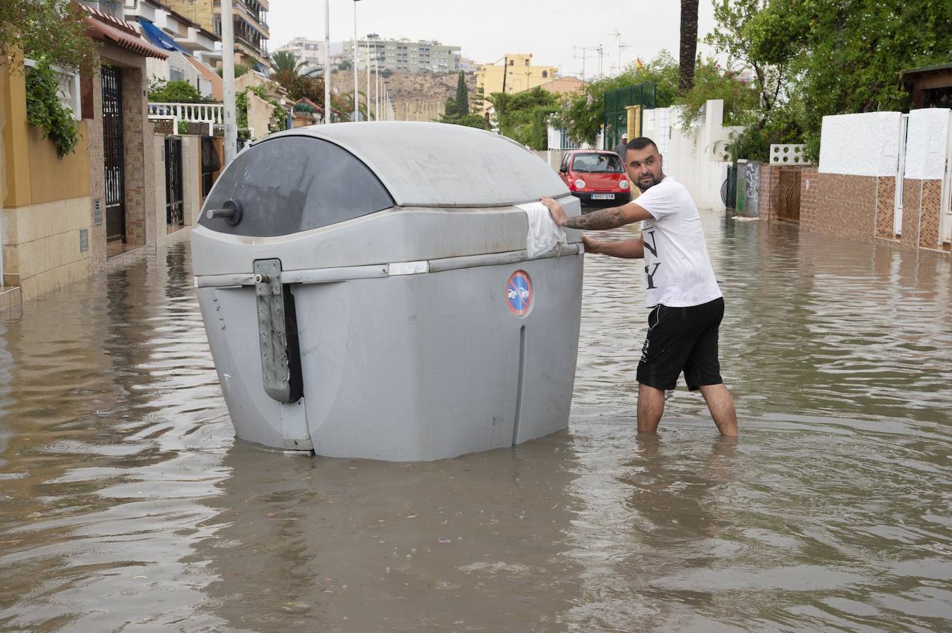 Calles inundadas en Mazarrón por la lluvia, este lunes.