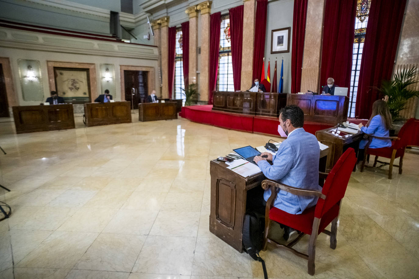 Fotos: El Pleno de Murcia pide mantener el servicio de Cercanías con la abstención del PSOE