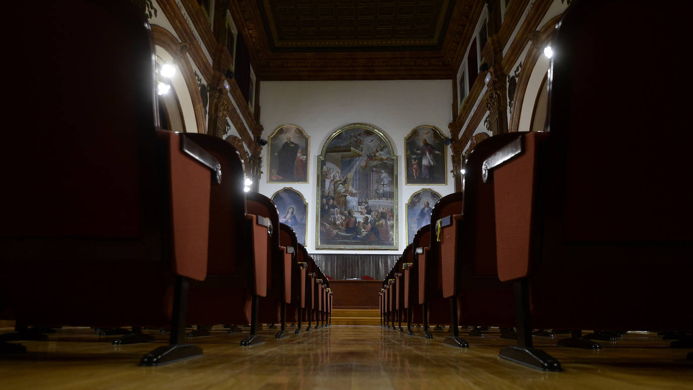 Fotos: Cuadros de Vicente Inglés en el IES Cascales