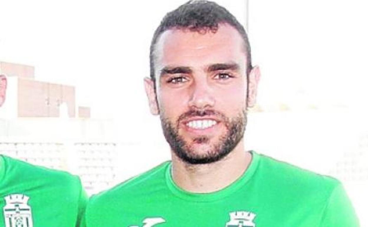 El cartagenero Gonzalo Verdú renueva con el Elche hasta 2023