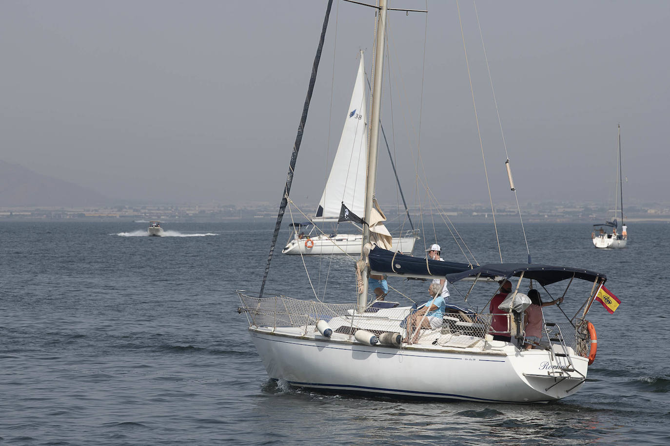 Fotos: Medio centenar de veleros salen a navegar unidos en defensa de una voz propia para el Mar Menor