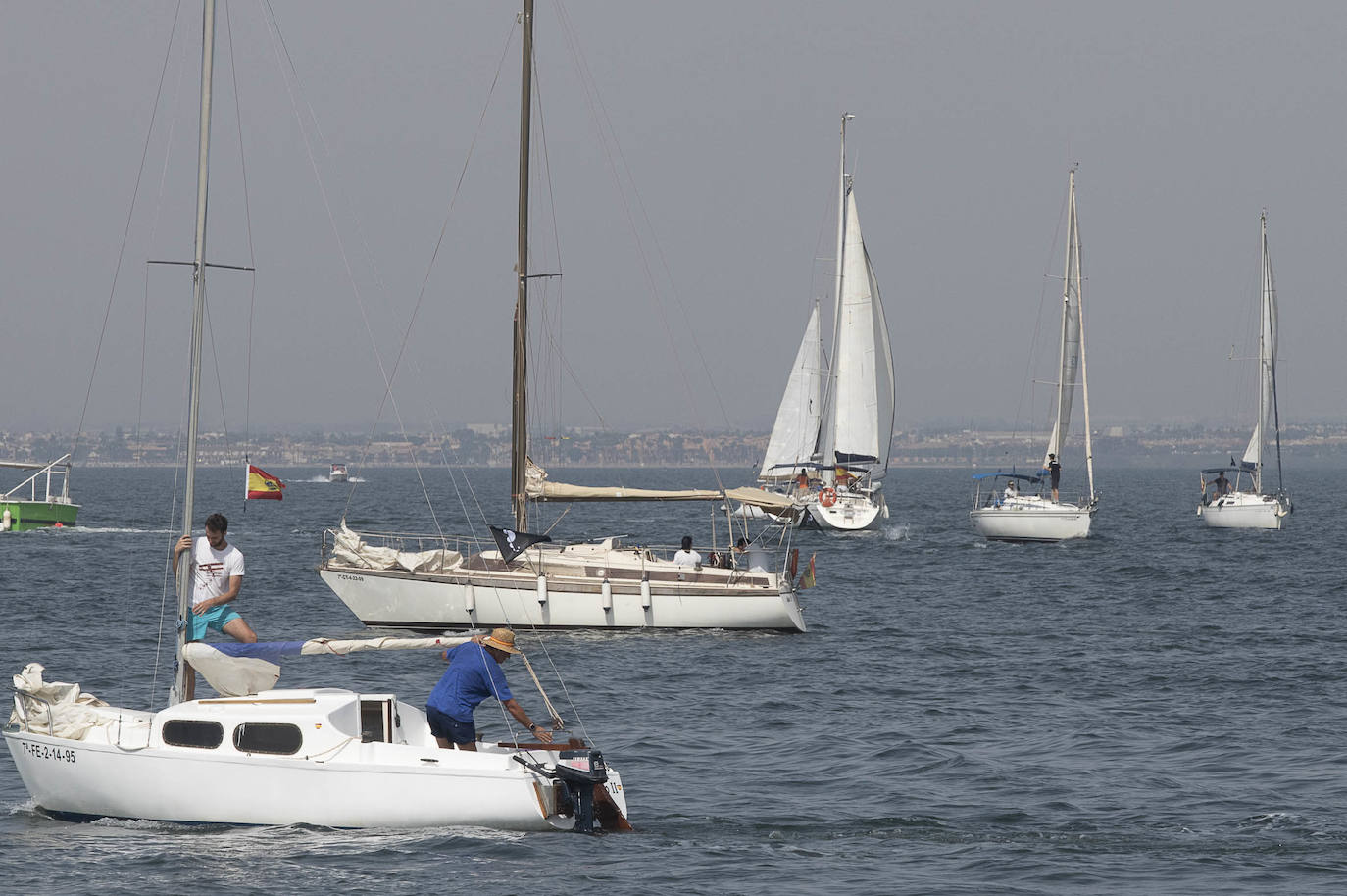Fotos: Medio centenar de veleros salen a navegar unidos en defensa de una voz propia para el Mar Menor
