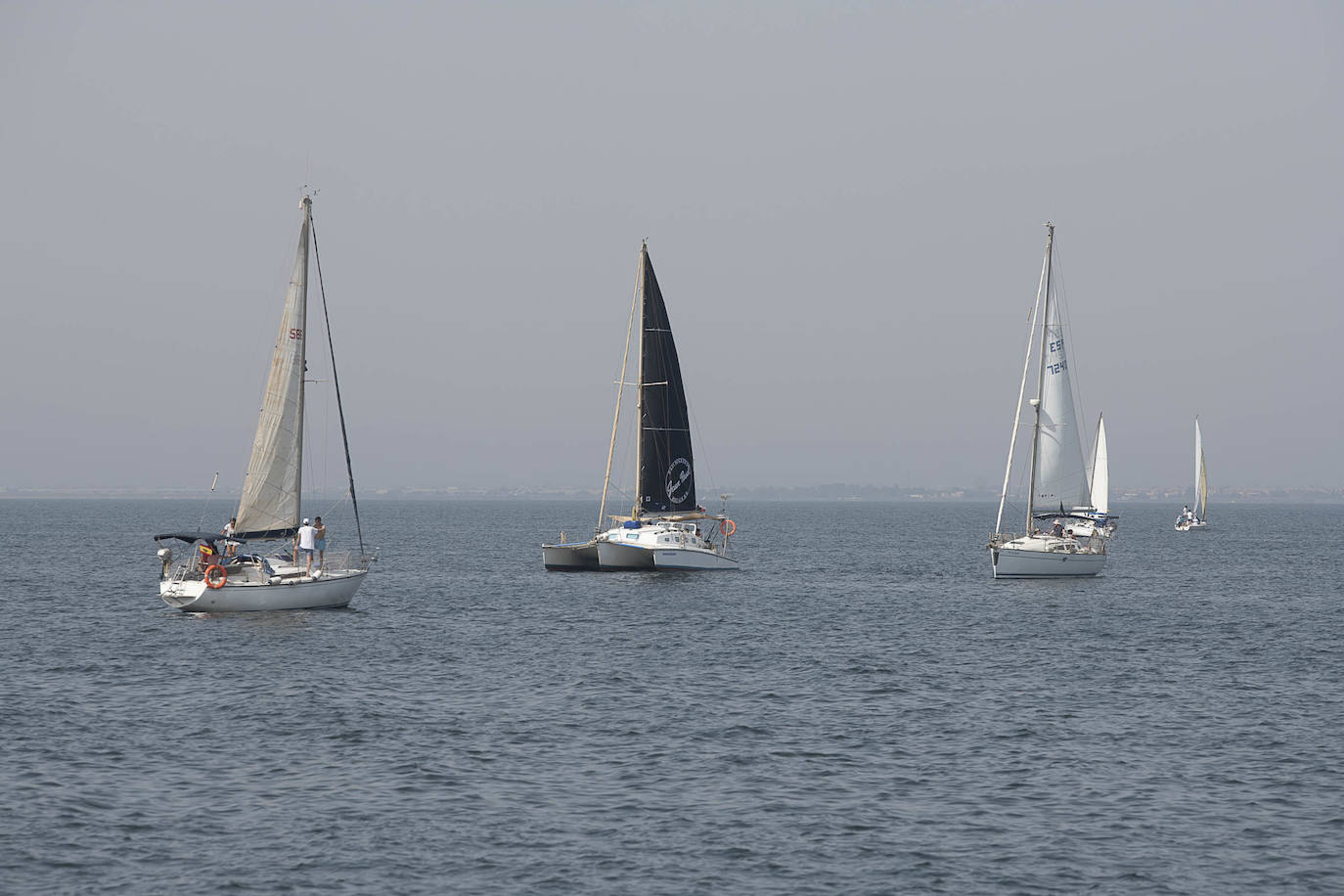 Fotos: Medio centenar de veleros salen a navegar unidos en defensa de una voz propia para el Mar Menor