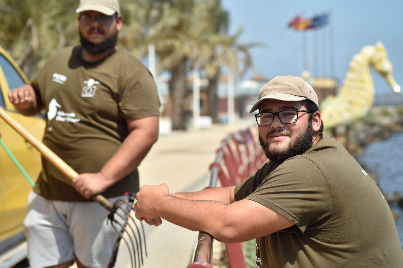 Fotos: Vecinos y turistas, «de luto» por la crisis del Mar Menor