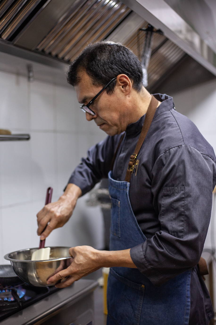 Fotos: Así se cocina la tortilla de Murcia que competirá por ser la mejor de España