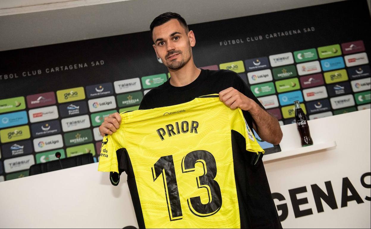 Jerome Prior, este miércoles, durante su presentación oficial, en la sala de prensa del estadio Cartagonova. 