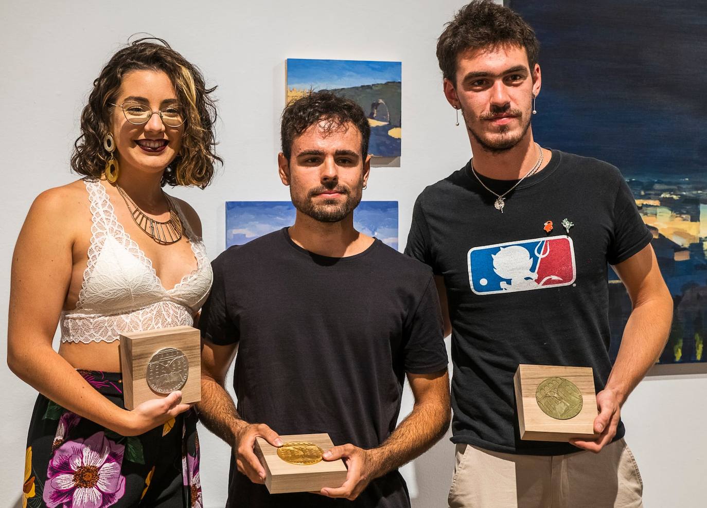 Pedro Pablo Reyes (centro), con su premio.