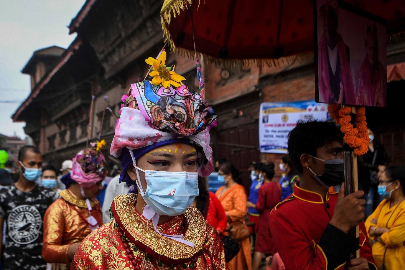 Fotos: Nepal se disfraza en recuerdo de sus difuntos