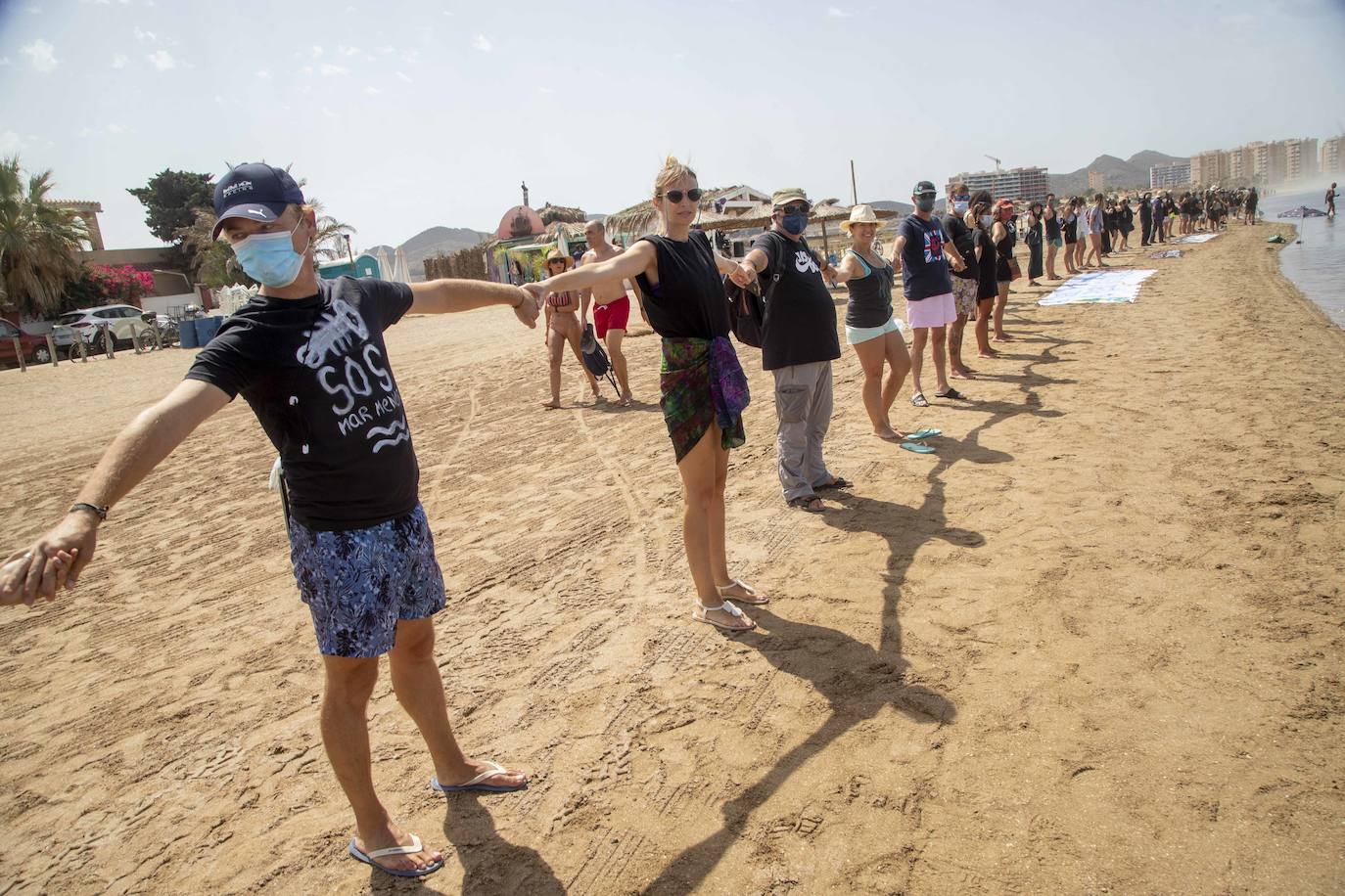 Fotos: Protesta en la Playa de los Alemanes en defensa del Mar Menor