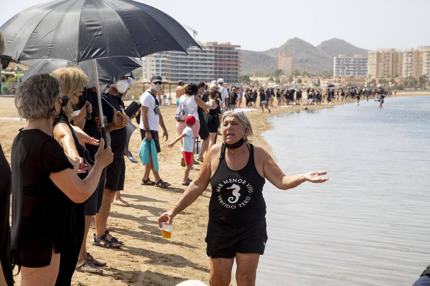 Fotos: Protesta en la Playa de los Alemanes en defensa del Mar Menor