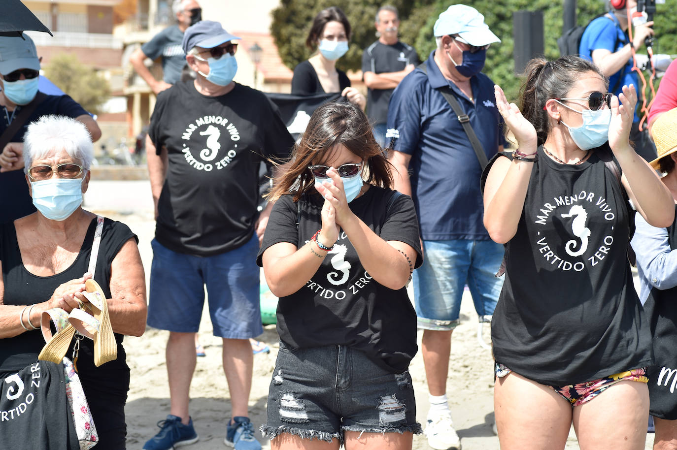 Fotos: La cadena humana en defensa de la laguna salada, en imágenes