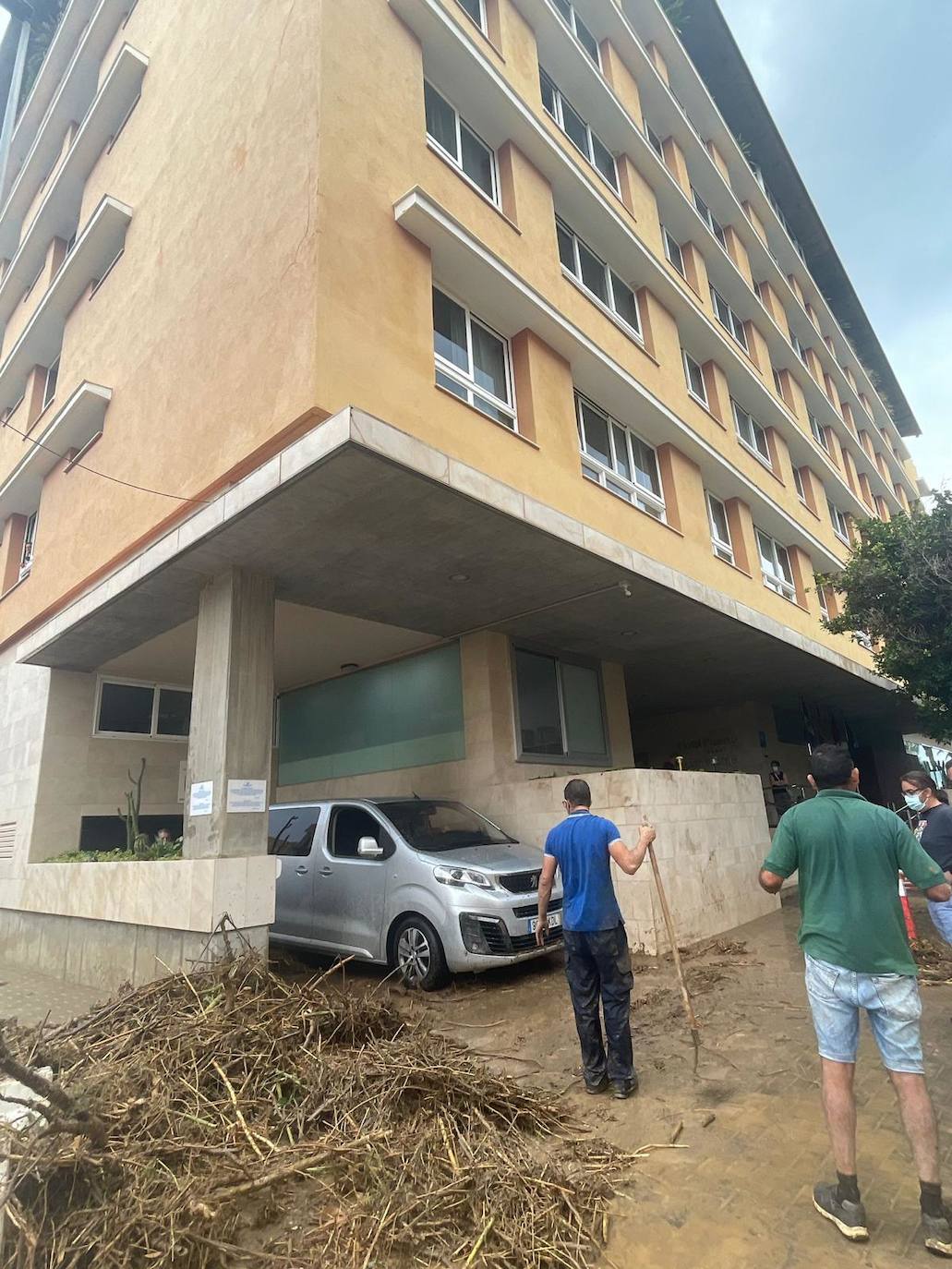 Fotos: La lluvia torrencial desborda calles y ramblas en Águilas