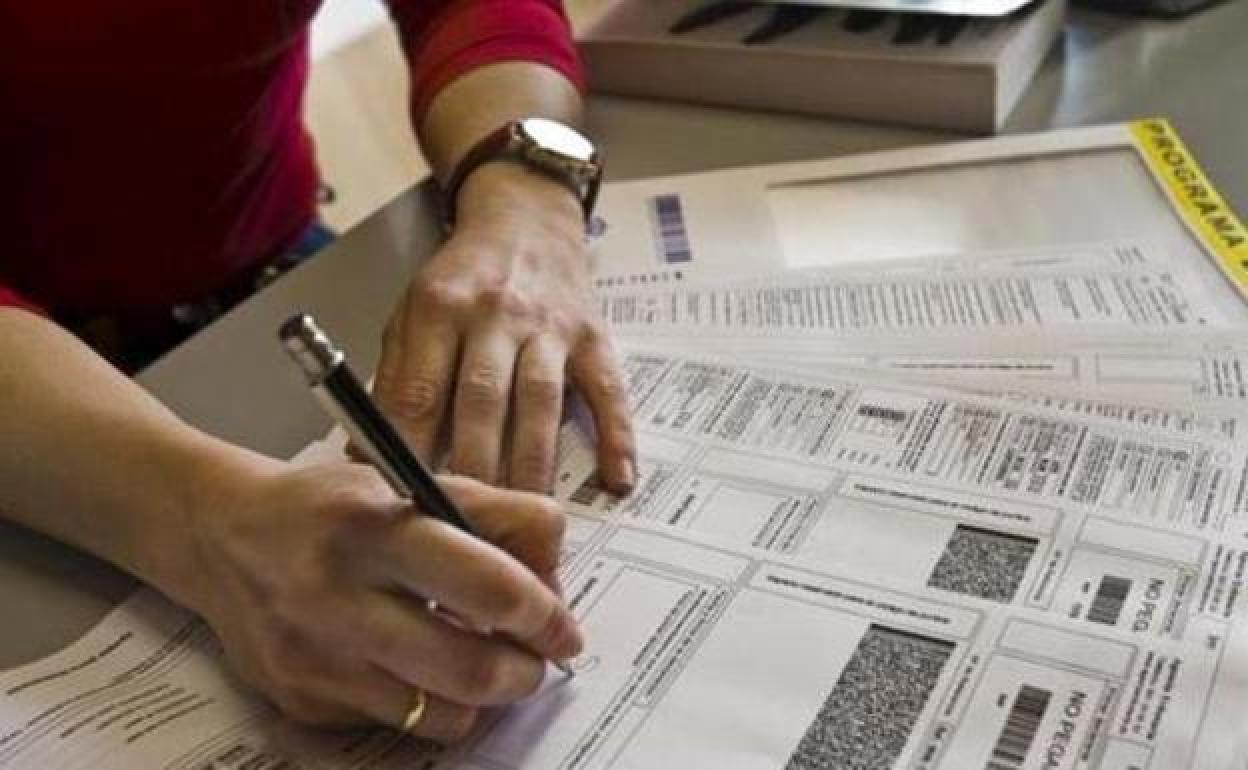 Impresos oficiales, en una imagen de archivo. 