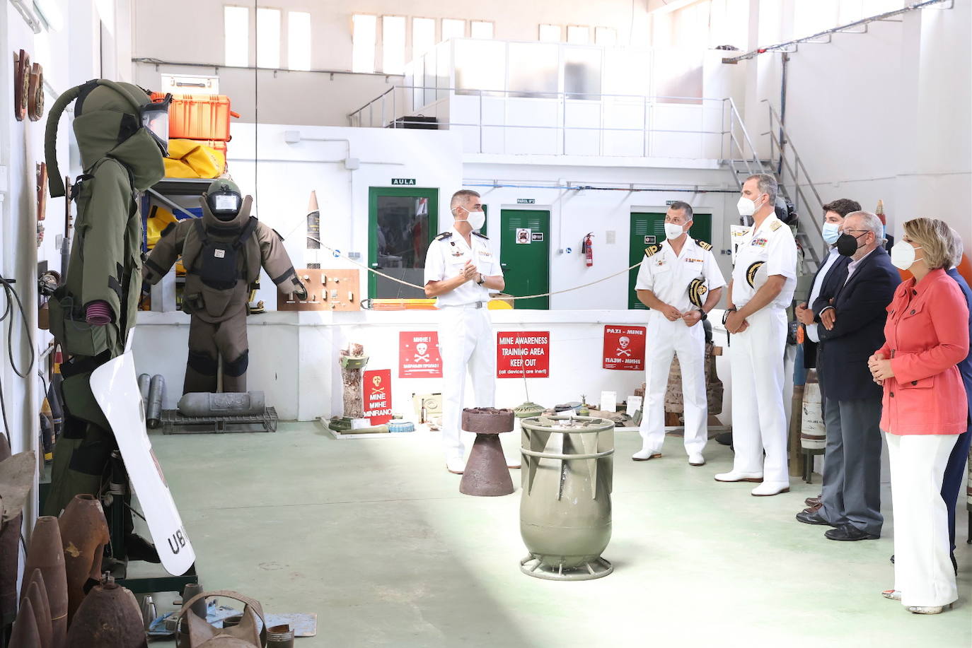 Fotos: El Rey visita en Cartagena la Fuerza de Medidas Contraminas de la Armada en su 75 aniversario