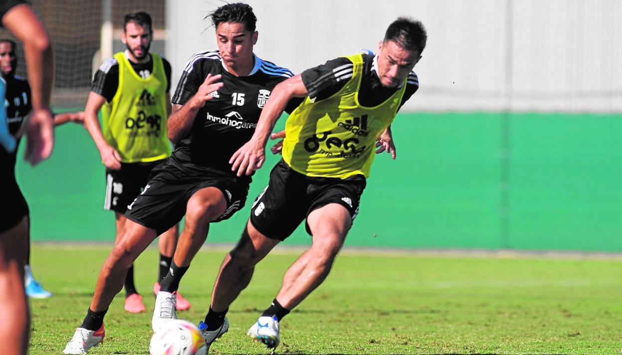 Okazaki completa su primer entrenamiento