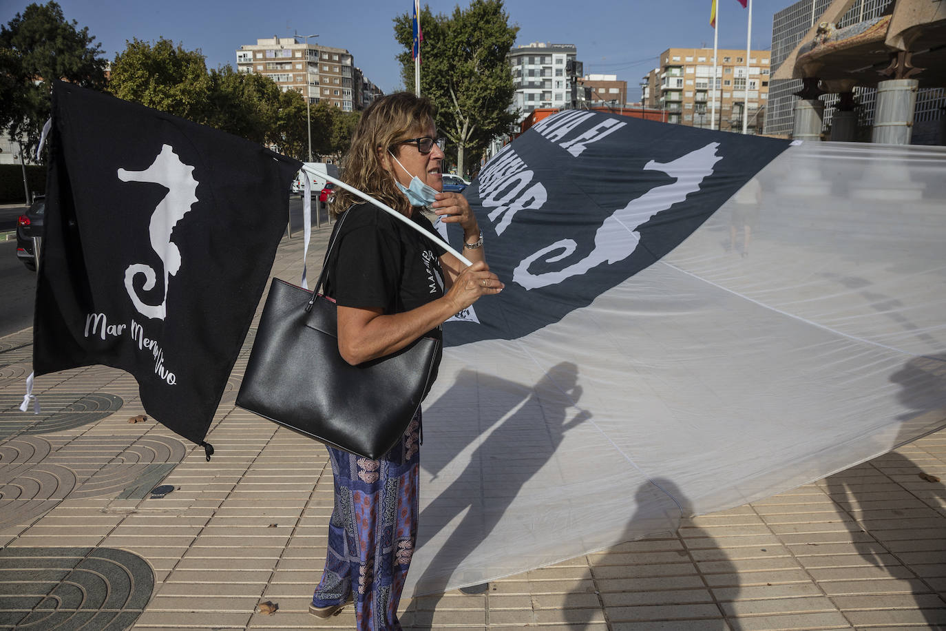 Fotos: La plataforma de la ILP del Mar Menor busca 175.000 firmas más