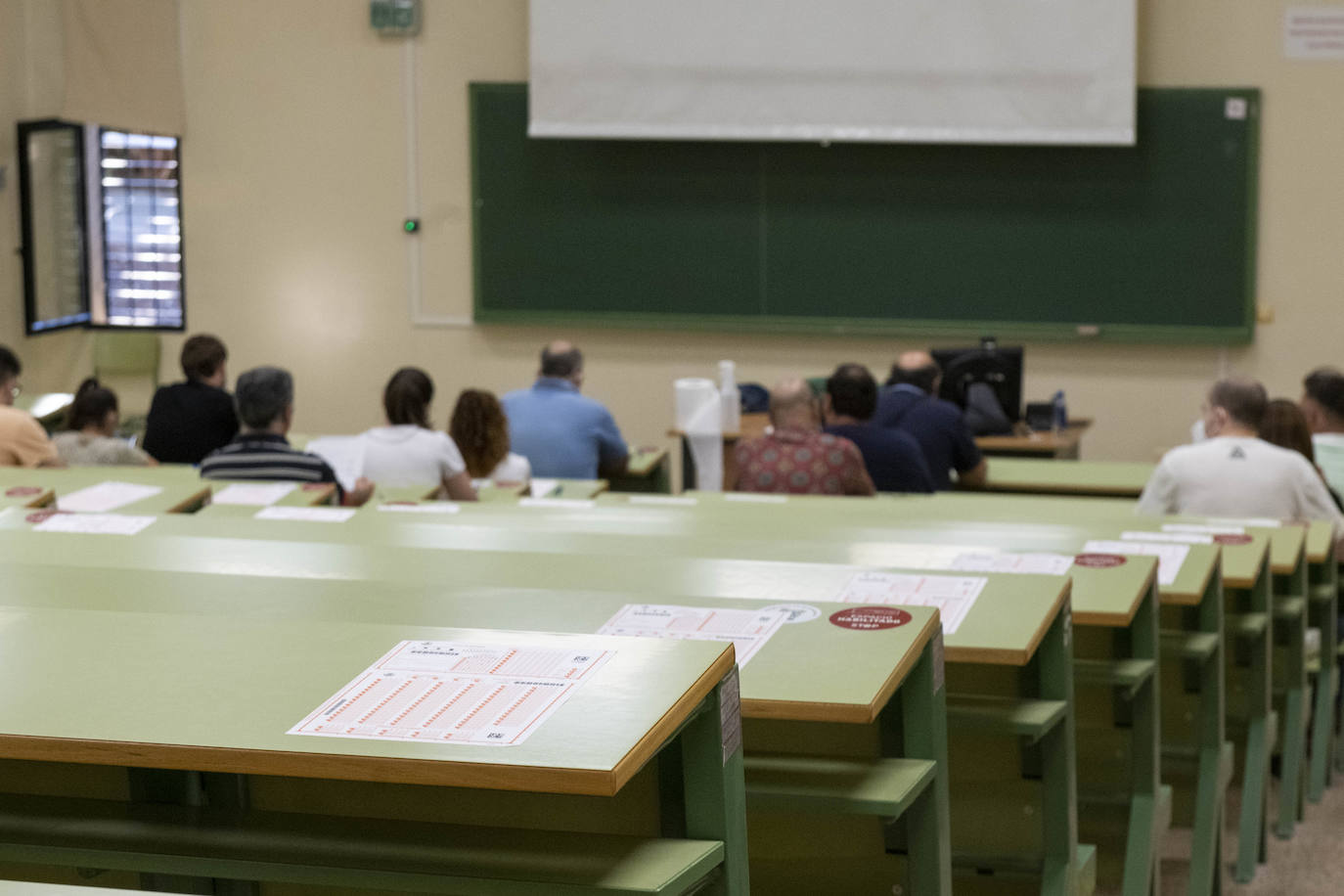 Fotos: Correos celebra este domingo las pruebas de examen para cubrir 68 puestos fijos en la Región de Murcia