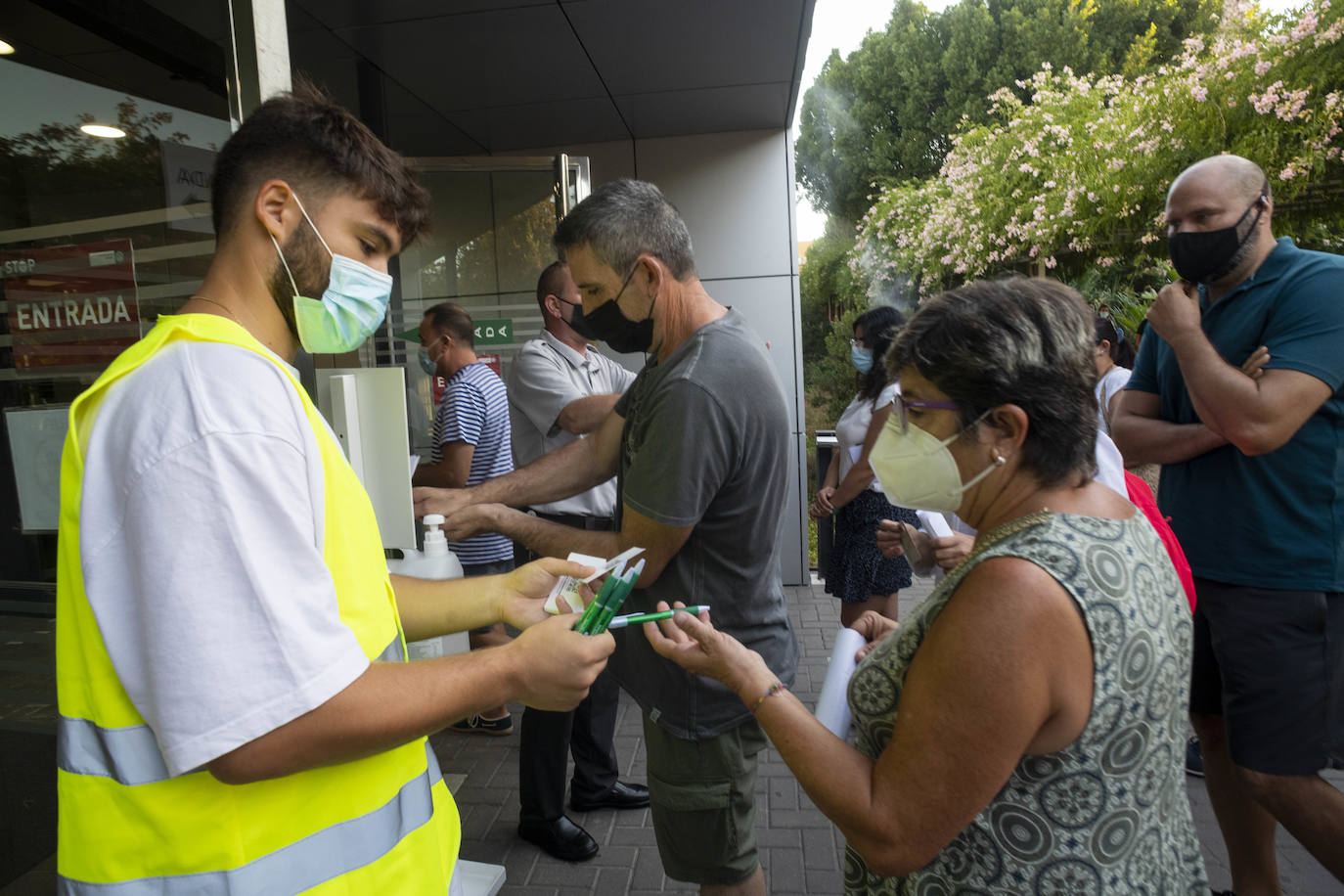 Fotos: Correos celebra este domingo las pruebas de examen para cubrir 68 puestos fijos en la Región de Murcia