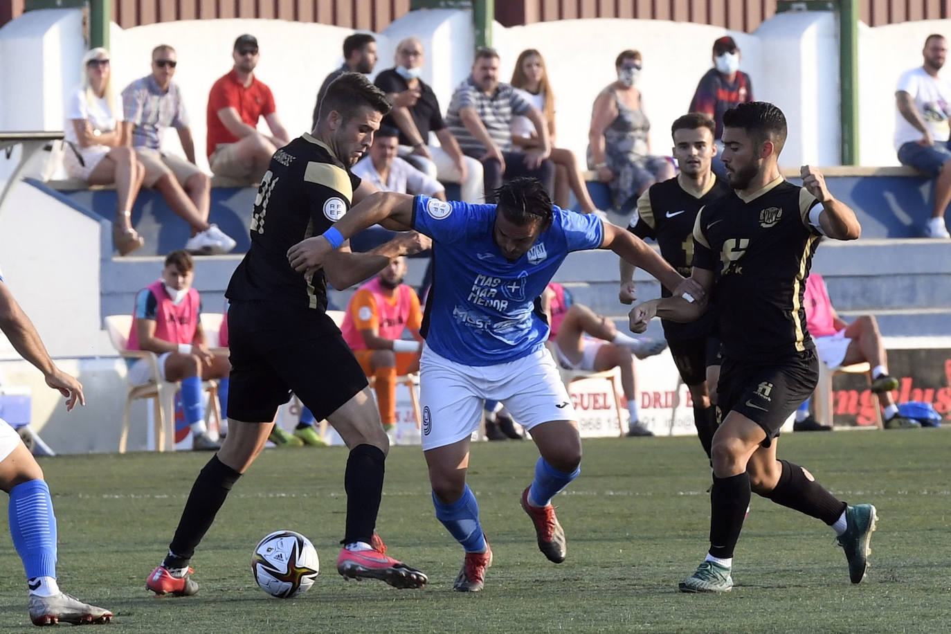 Fotos: El Mar Menor tira de orgullo ante el Eldense