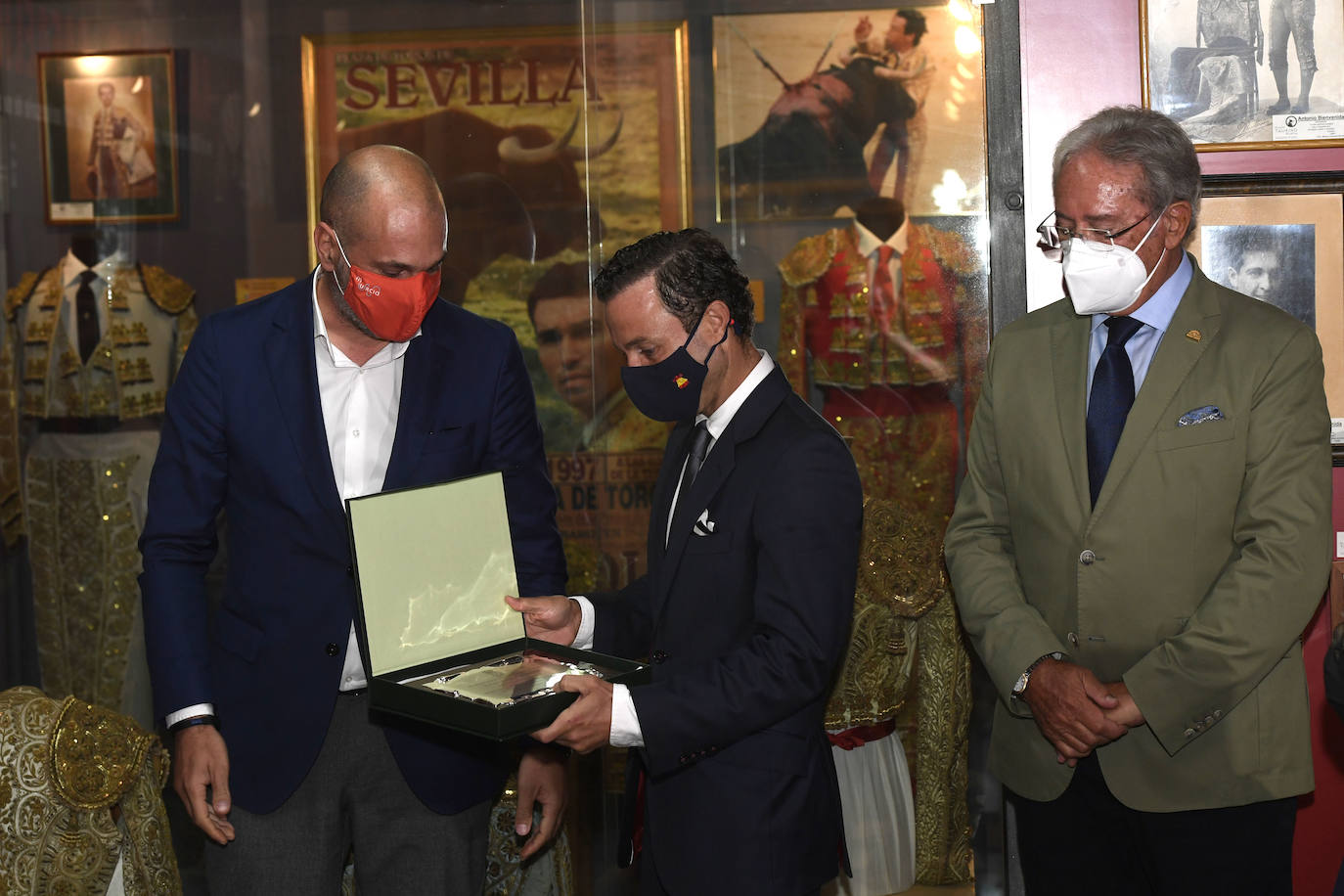 Fotos: Homenaje a Rafaelillo del Real Club Taurino de Murcia