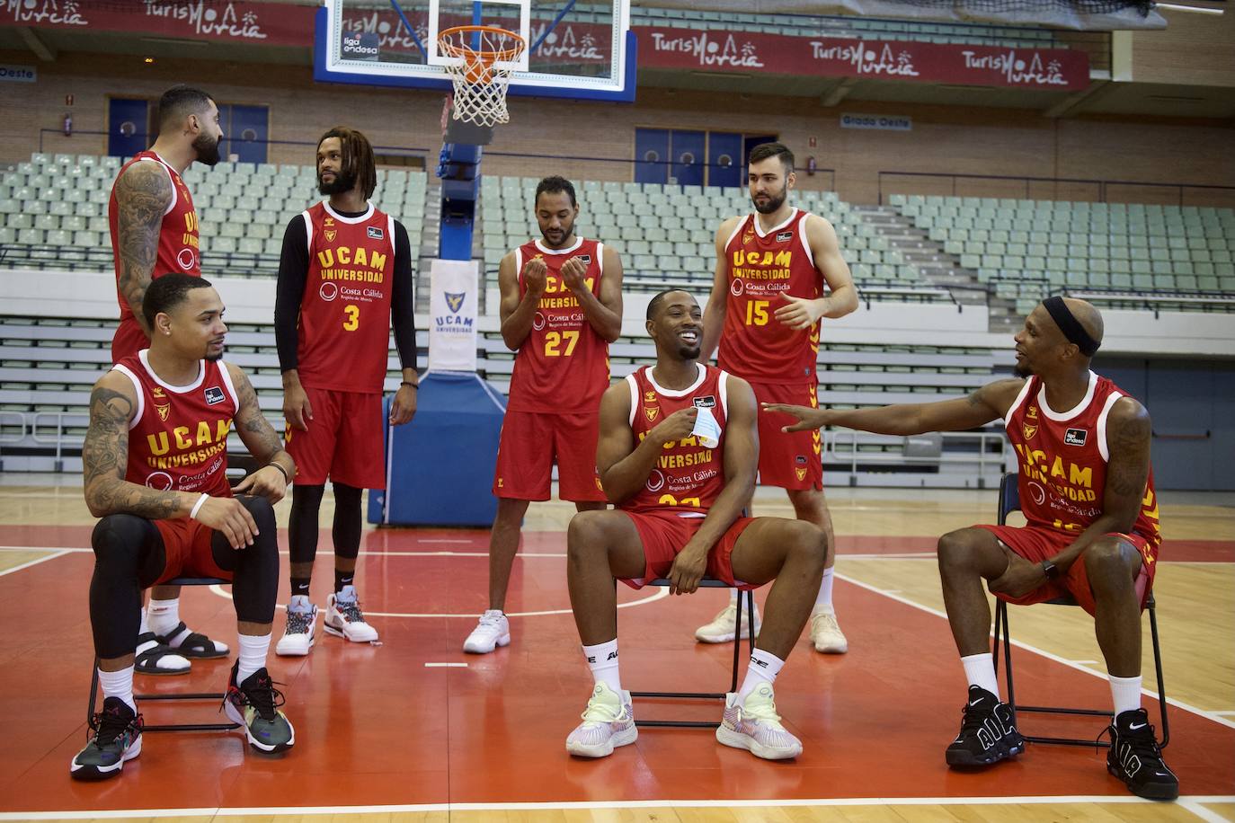 Fotos: Los jugadores del UCAM CB posan en el &#039;Media Day&#039;