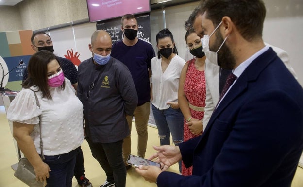 Profesionales del sector de la hostelería en la presentación de la nueva aplicación móvil en el CCT. 