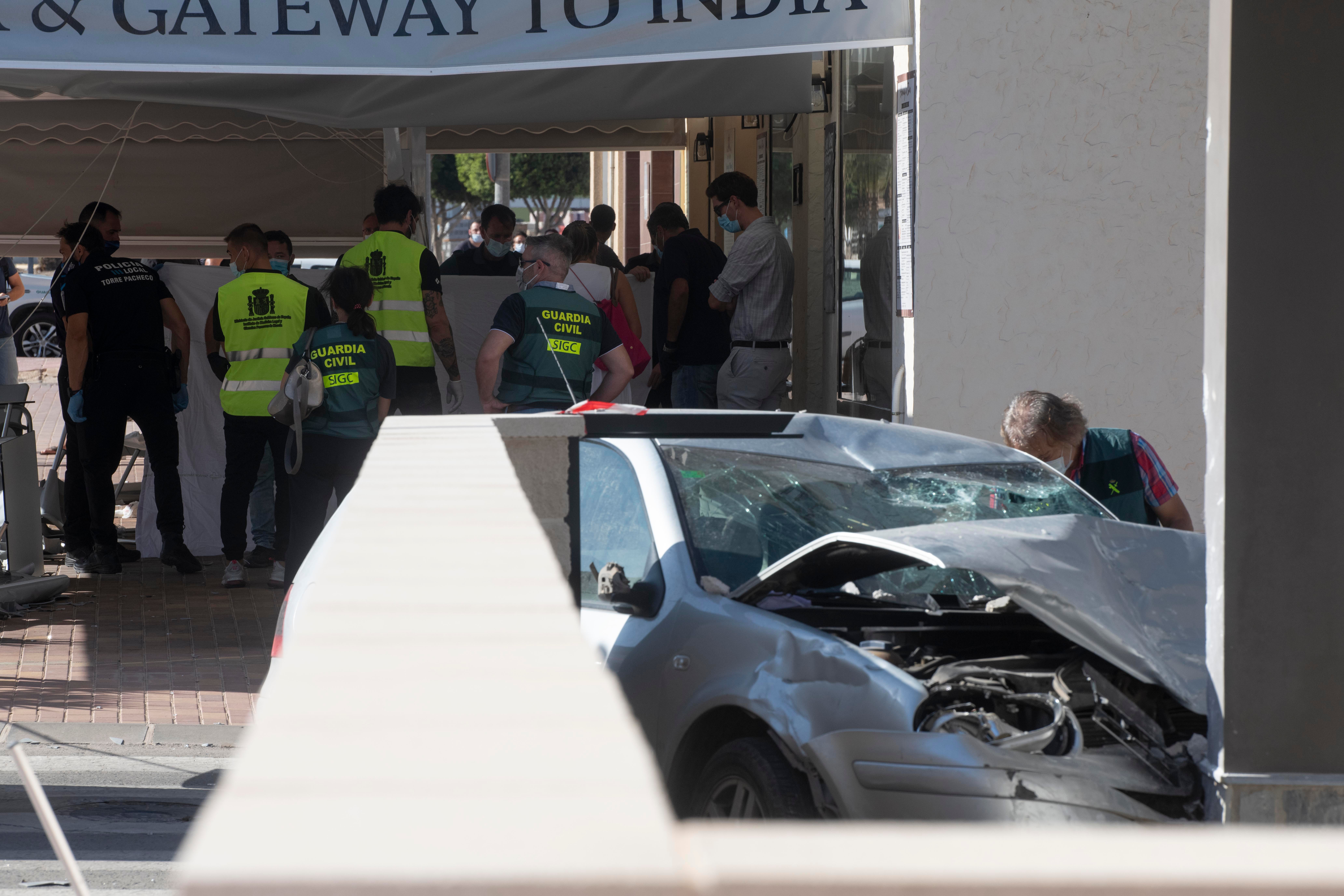 Fotos: Dos muertos en un atropello múltiple en la terraza de un bar de Torre Pacheco