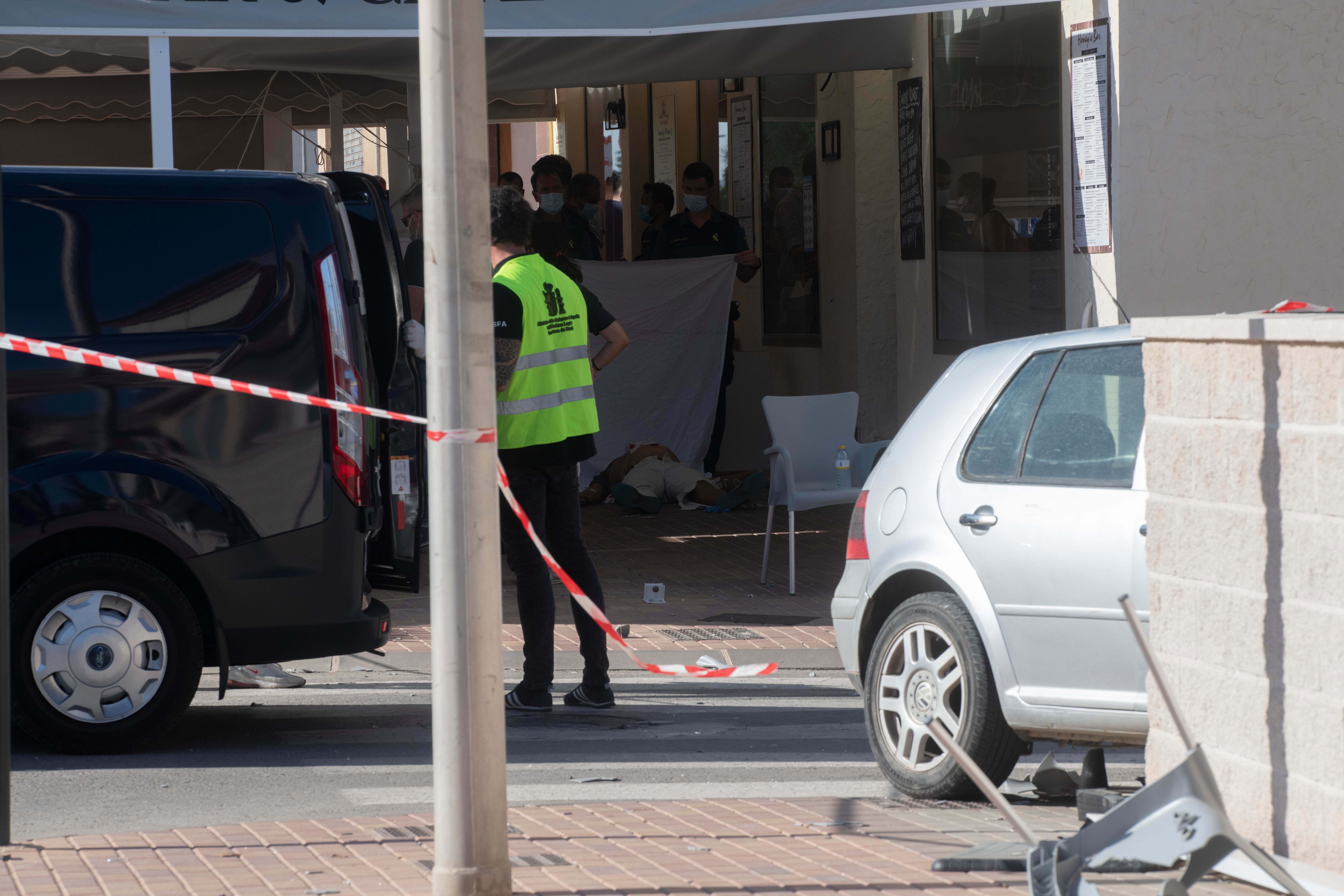Fotos: Dos muertos en un atropello múltiple en la terraza de un bar de Torre Pacheco