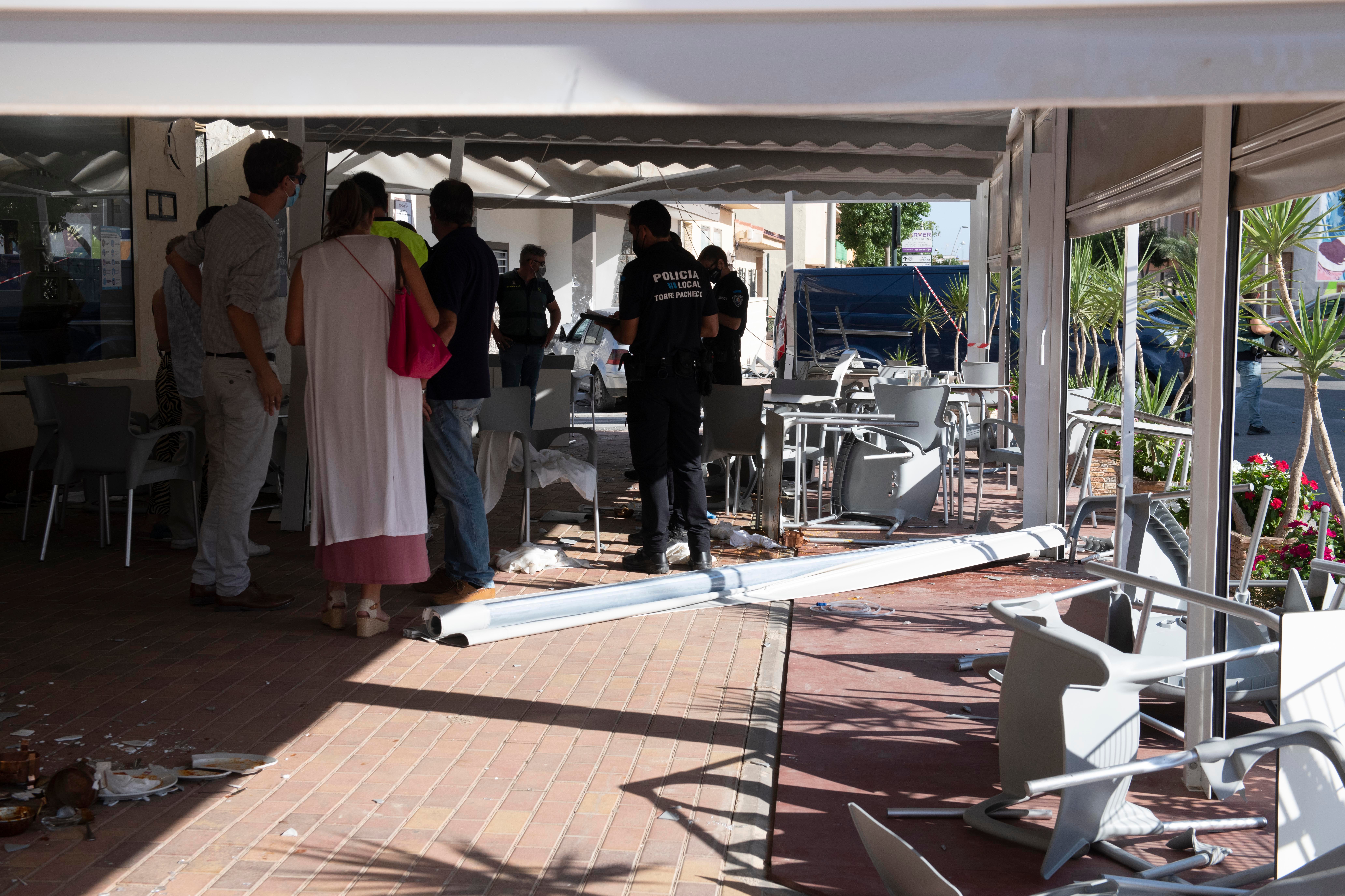 Fotos: Dos muertos en un atropello múltiple en la terraza de un bar de Torre Pacheco