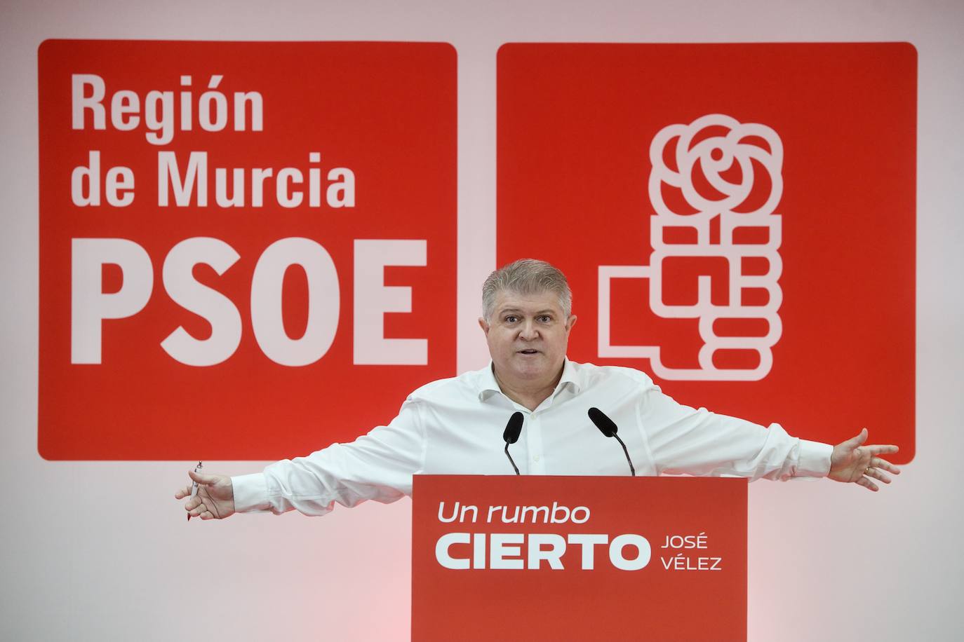 Fotos: Vélez se lanza a por la Secretaría General del PSRM con apelaciones a «la unidad de los 5.000 militantes»