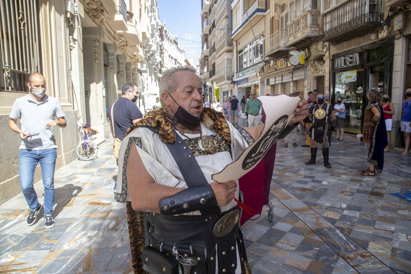 Fotos: Encendido del Fuego Sagrado y pregón de las Fiestas de Carthagineses y Romanos