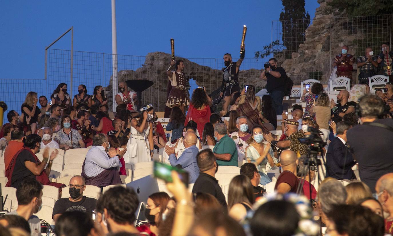 Fotos: Encendido del Fuego Sagrado y pregón de las Fiestas de Carthagineses y Romanos