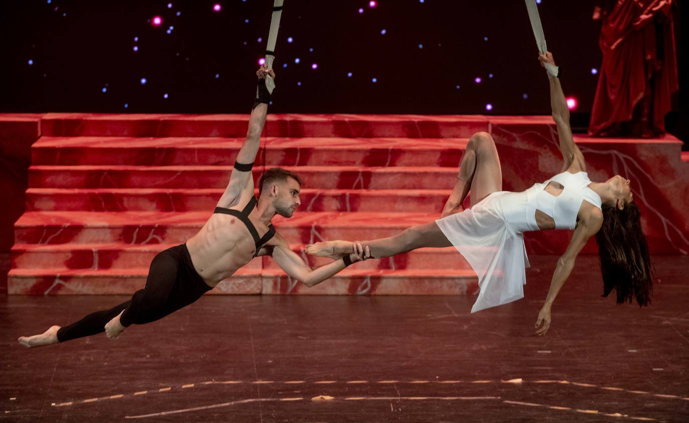 Fotos: Encendido del Fuego Sagrado y pregón de las Fiestas de Carthagineses y Romanos