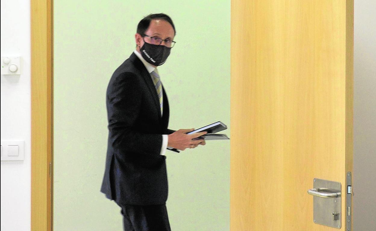 El fiscal Superior, José Luis Díaz Manzanera, en las dependencias de la Ciudad de la Justicia. 