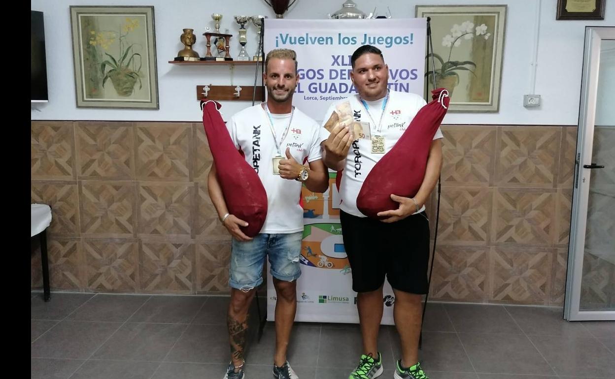 Imagen de los ganadores del Torneo de Petanca.