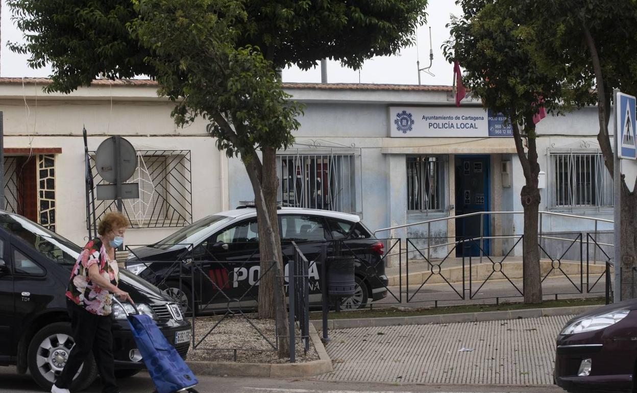 Viejo cuartel de Pozo Estrecho.