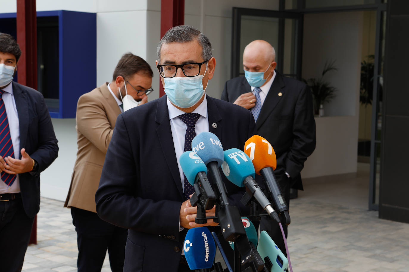Fotos: Poncemar abre su centro de día para ancianos en el campus universitario de Lorca