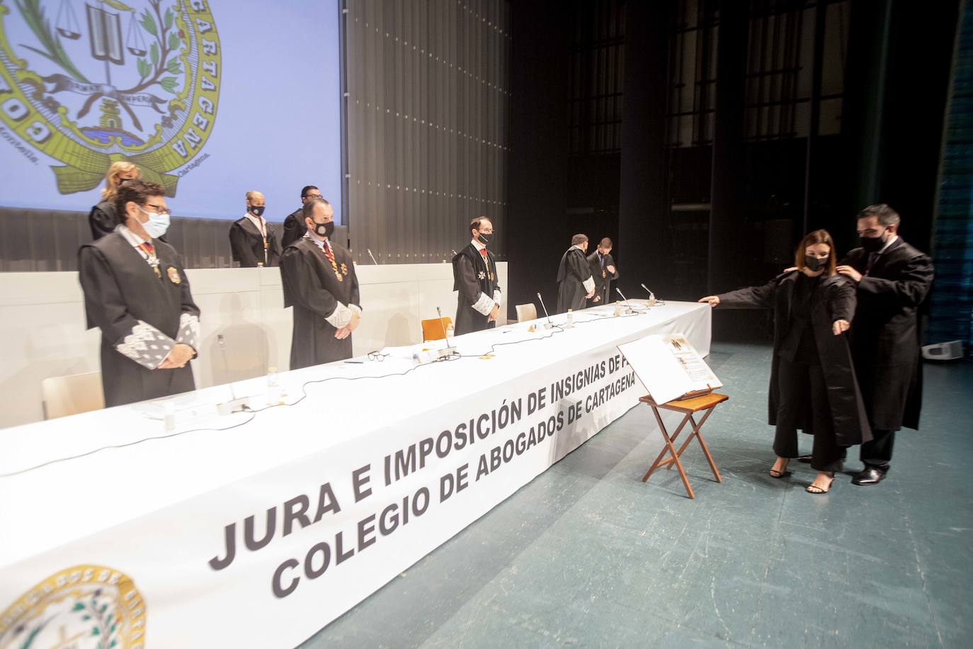 Fotos: Los abogados alzan la voz para no retrasar más la Ciudad de la Justicia de Cartagena