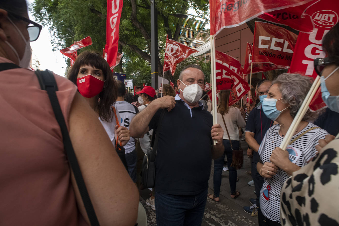 Fotos: Protesta de trabajadores del Sabadell en Murcia