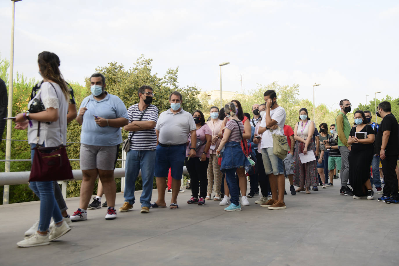 Opositores examinándose.