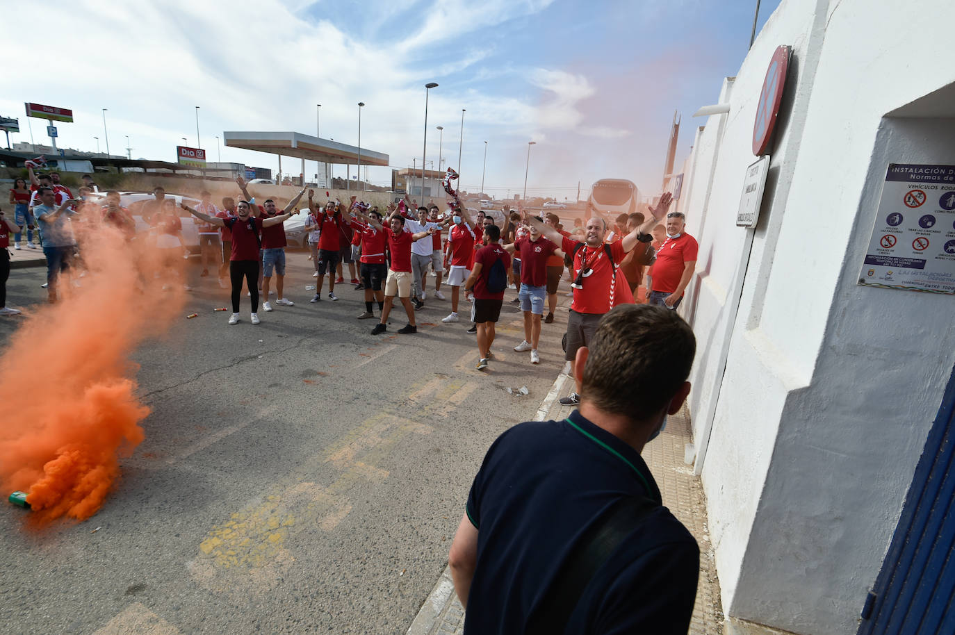 Fotos: Recibimiento de la afición al Real Murcia en San Javier