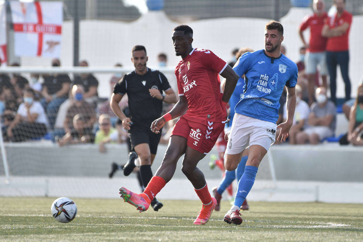 Los jugadores del Mar Menor celebrando el gol de la victoria.