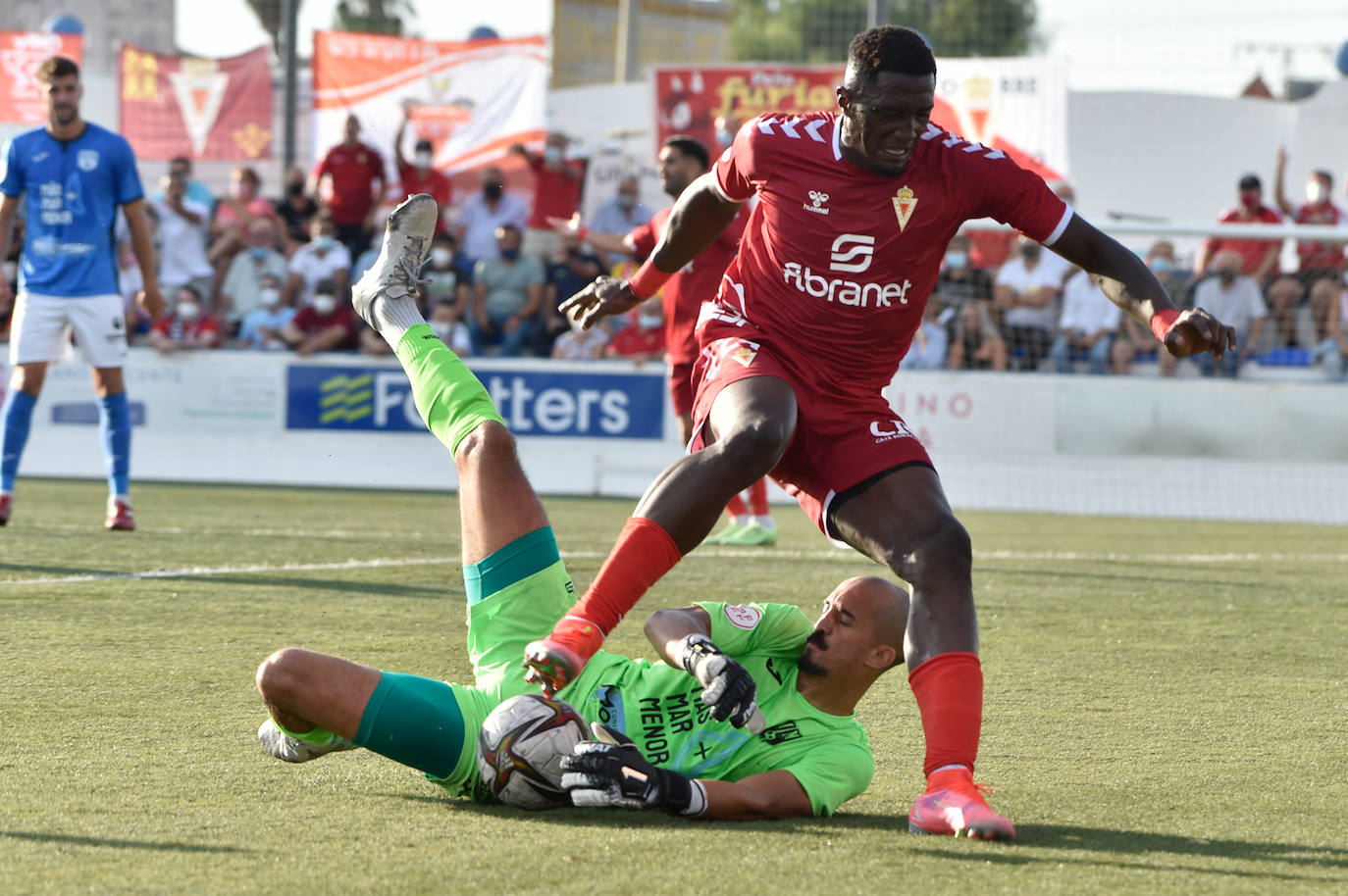 Los jugadores del Mar Menor celebrando el gol de la victoria.