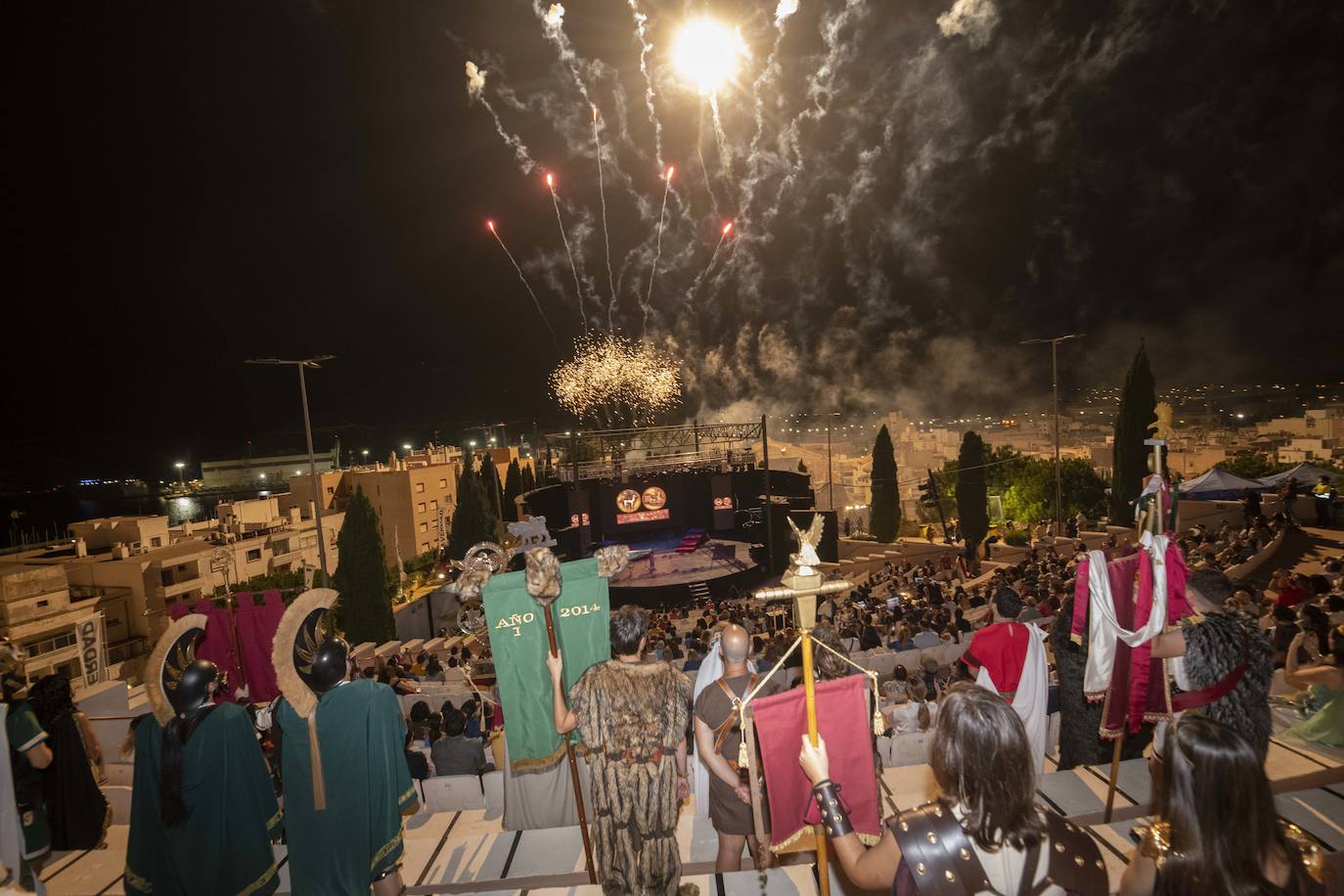 Fotos: Carthagineses y romanos se despiden con el apagado del fuego sagrado