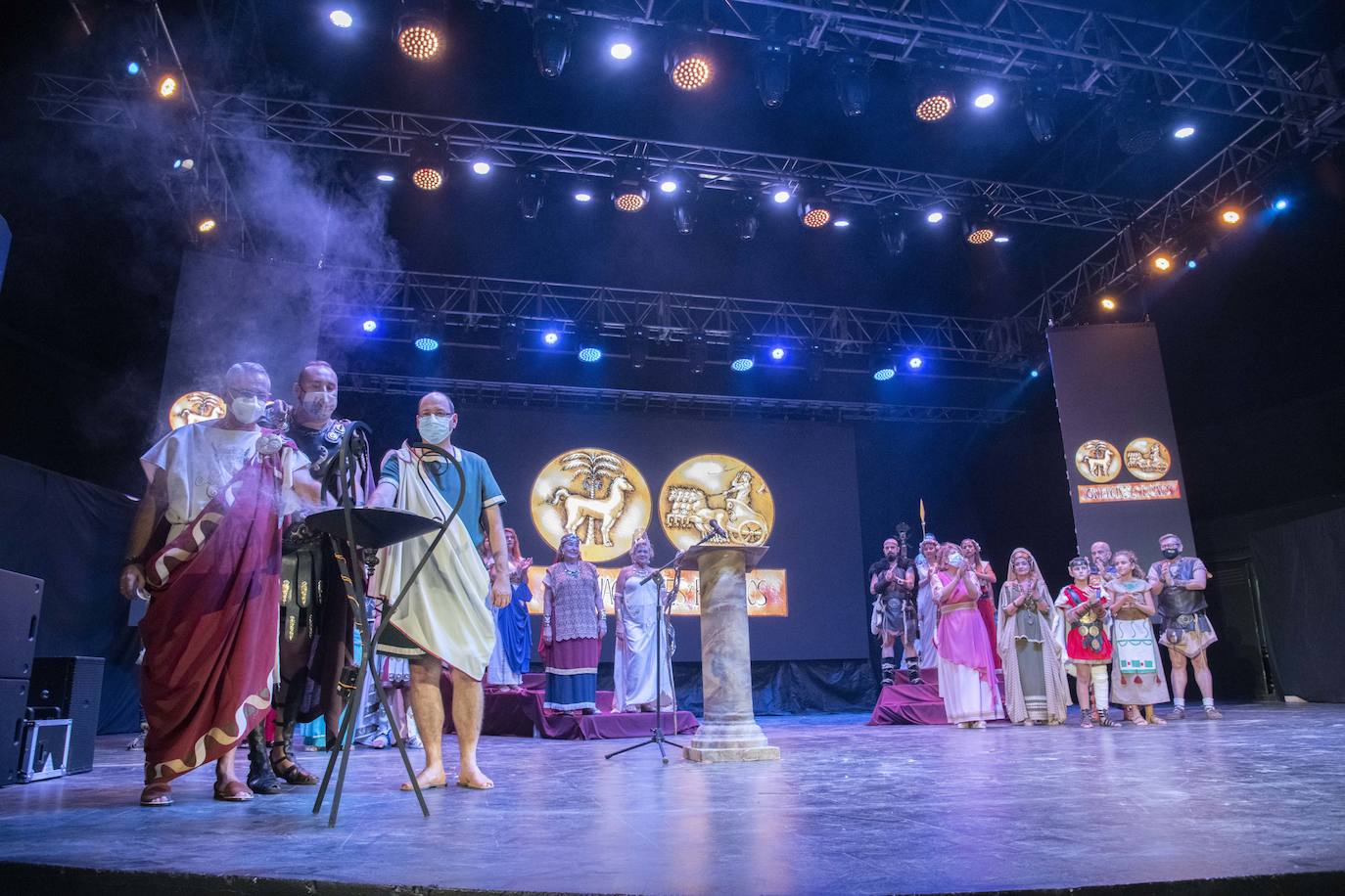 Fotos: Carthagineses y romanos se despiden con el apagado del fuego sagrado