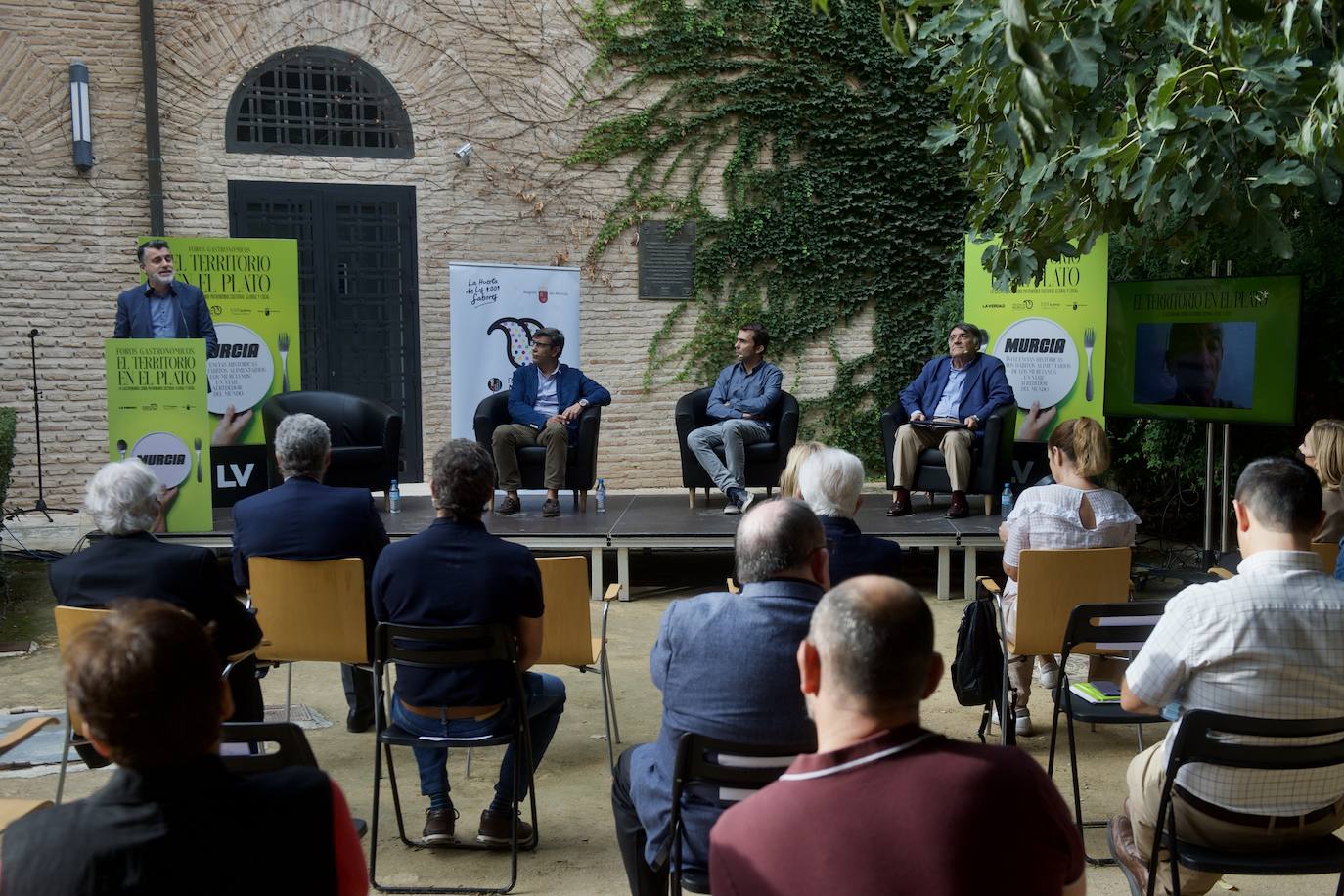Fotos: Tercer encuentro del ciclo &#039;El territorio en el plato. Influencias históricas en los hábitos alimentarios de los murcianos: un viaje alrededor del mundo&#039;