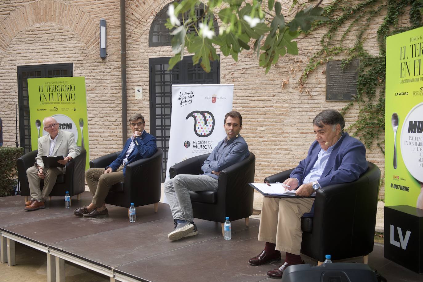 Fotos: Tercer encuentro del ciclo &#039;El territorio en el plato. Influencias históricas en los hábitos alimentarios de los murcianos: un viaje alrededor del mundo&#039;