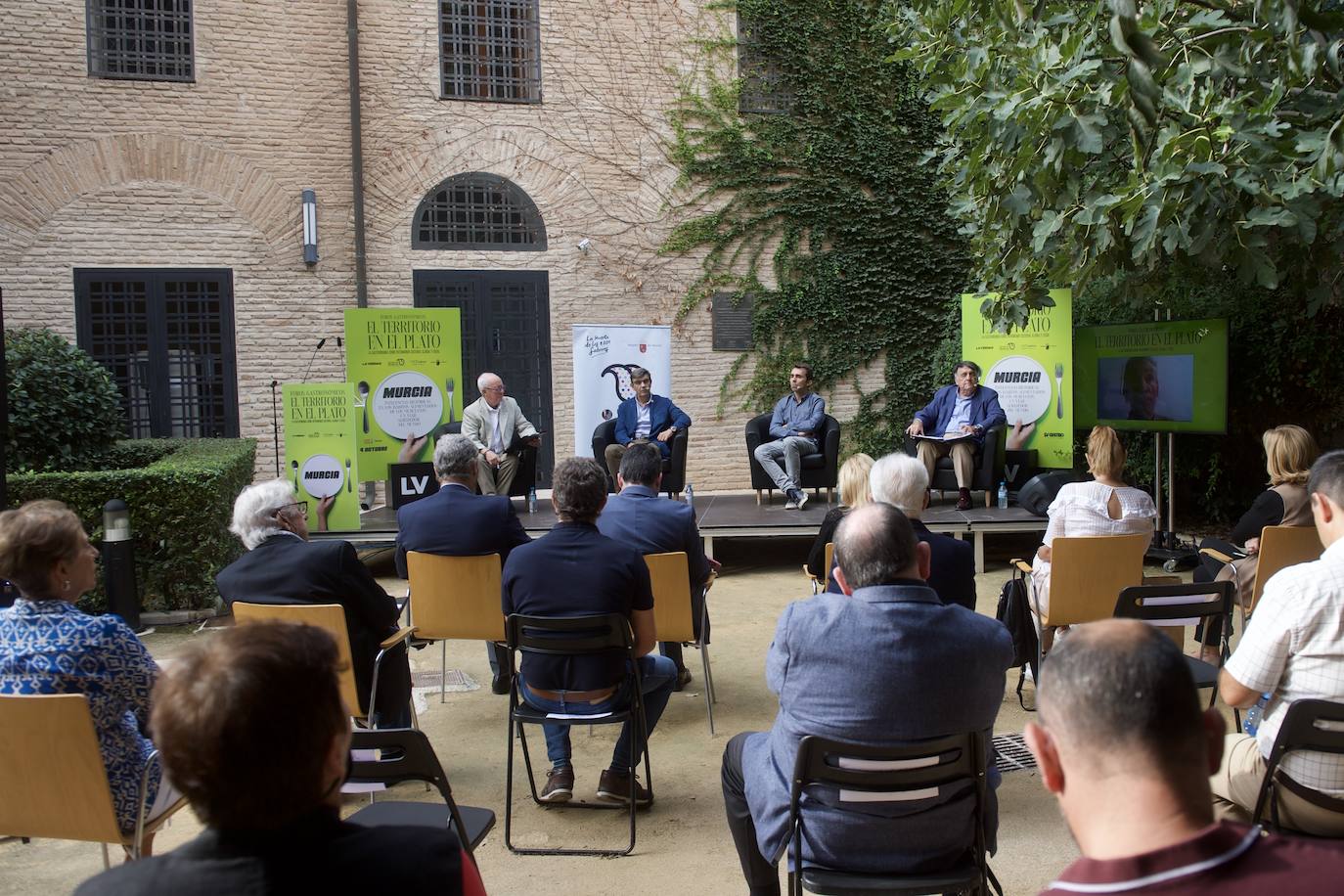 Fotos: Tercer encuentro del ciclo &#039;El territorio en el plato. Influencias históricas en los hábitos alimentarios de los murcianos: un viaje alrededor del mundo&#039;