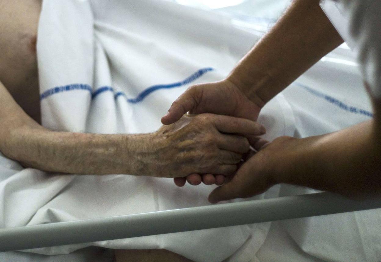 Un hombre con una enfermedad incurable, primer caso de eutanasia en la Región