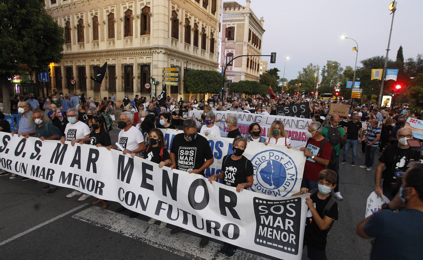 Fotos: Las imágenes de la manifestación en defensa del Mar Menor en Murcia